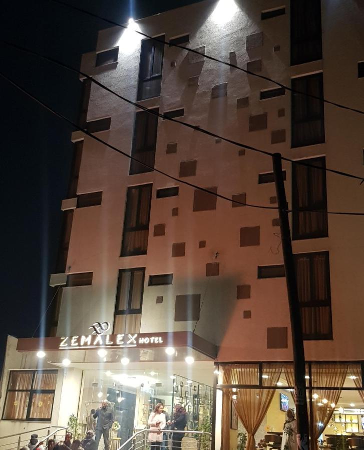Zemalex Hotel Addis Ababa Exteriör bild
